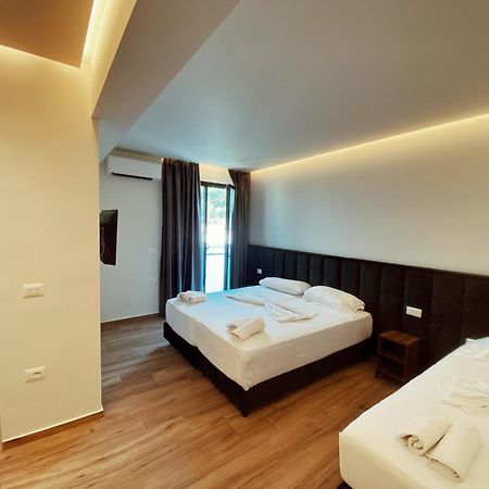 Adriatik Hotel Vlorë Extérieur photo