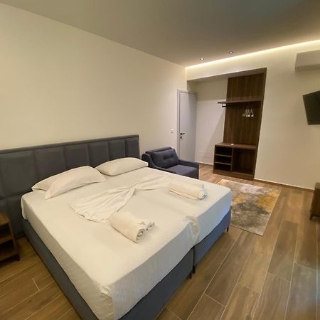 Adriatik Hotel Vlorë Extérieur photo