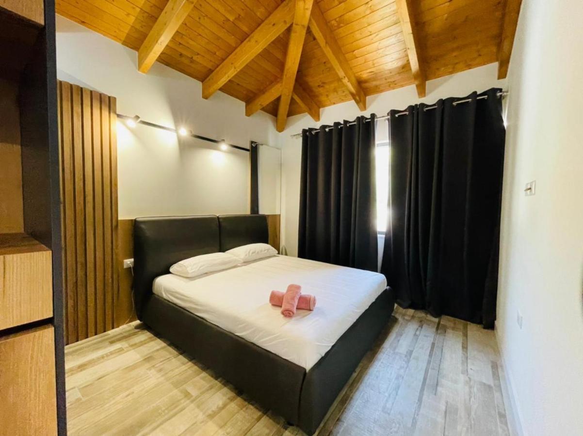 Adriatik Hotel Vlorë Extérieur photo