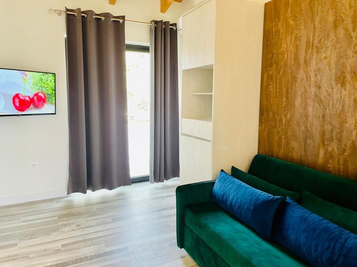 Adriatik Hotel Vlorë Extérieur photo