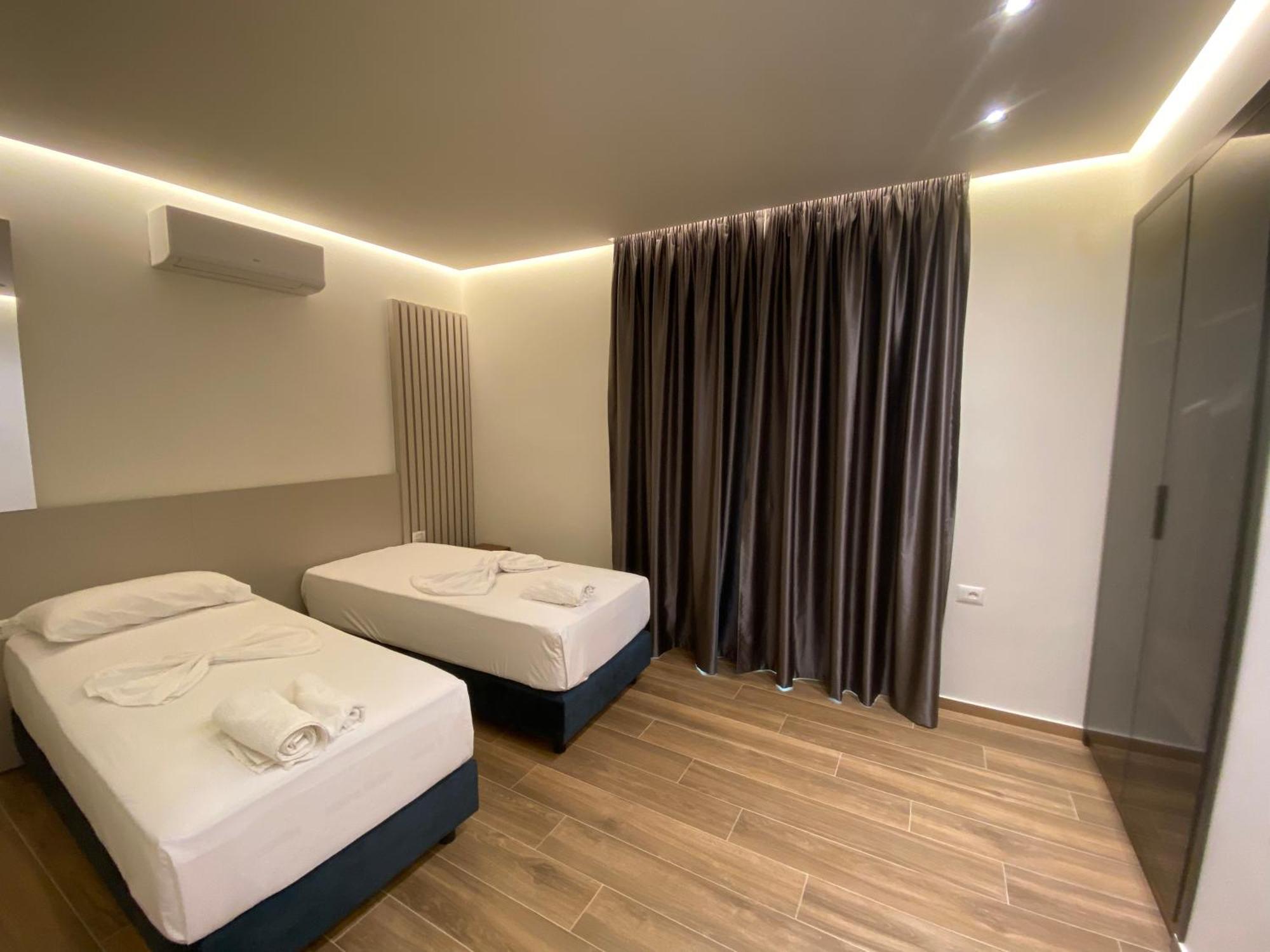Adriatik Hotel Vlorë Extérieur photo