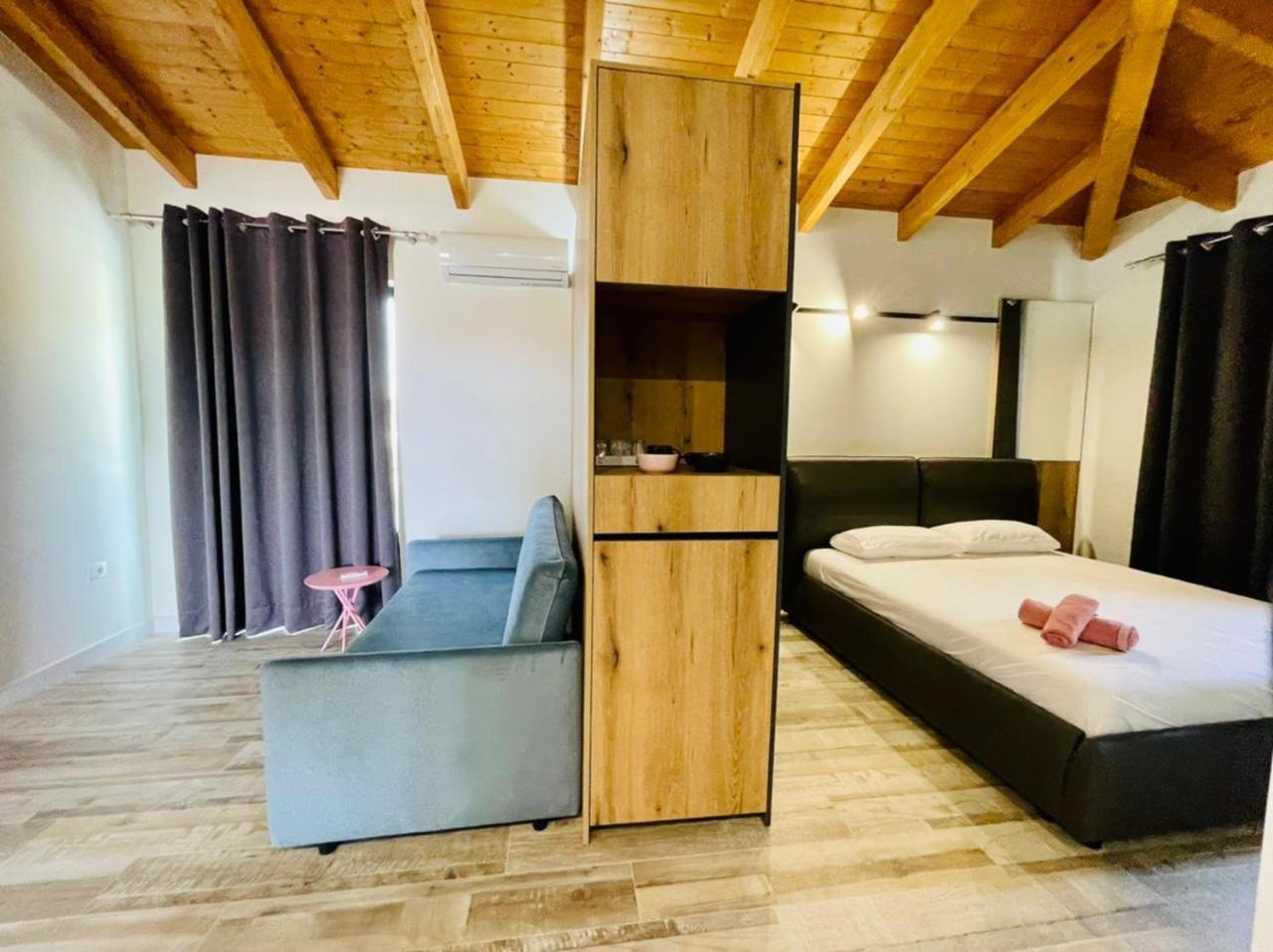 Adriatik Hotel Vlorë Extérieur photo